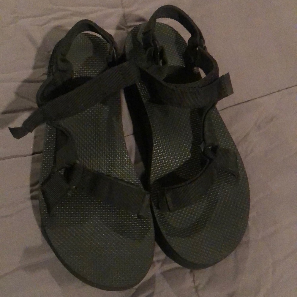 Teva flat form shoe